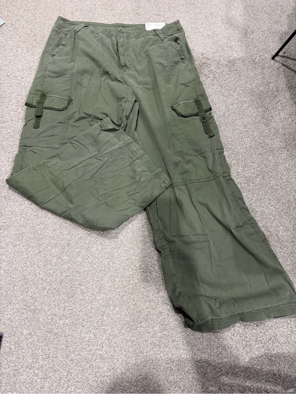 American Eagle Outfitters Olive Wide-Leg Cargo Pants